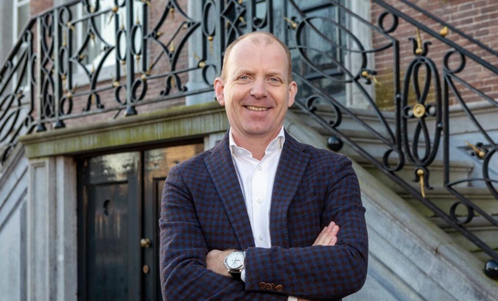 SLOPEN MET DE HOOFDLETTER S VAN SUCCES 1